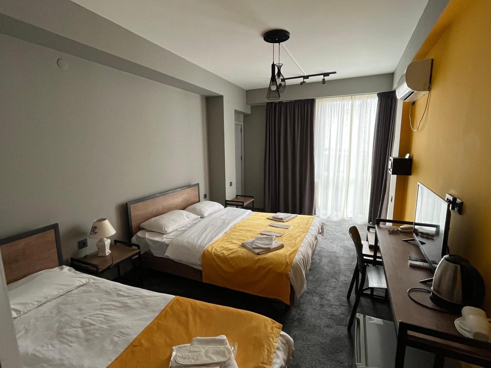 Diuma Hotel Tbilisi Esterno foto