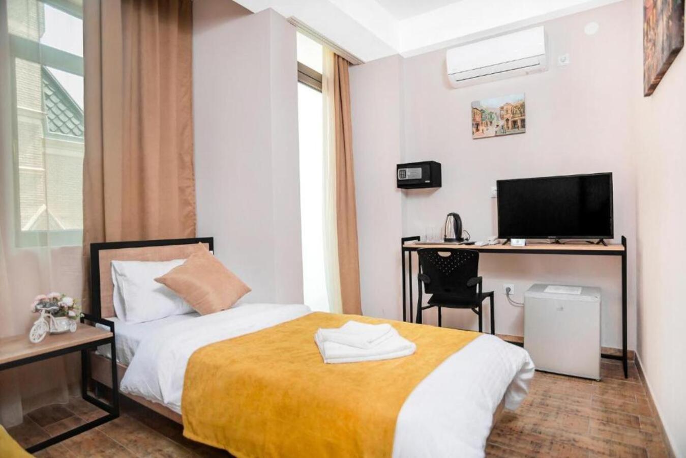 Diuma Hotel Tbilisi Esterno foto