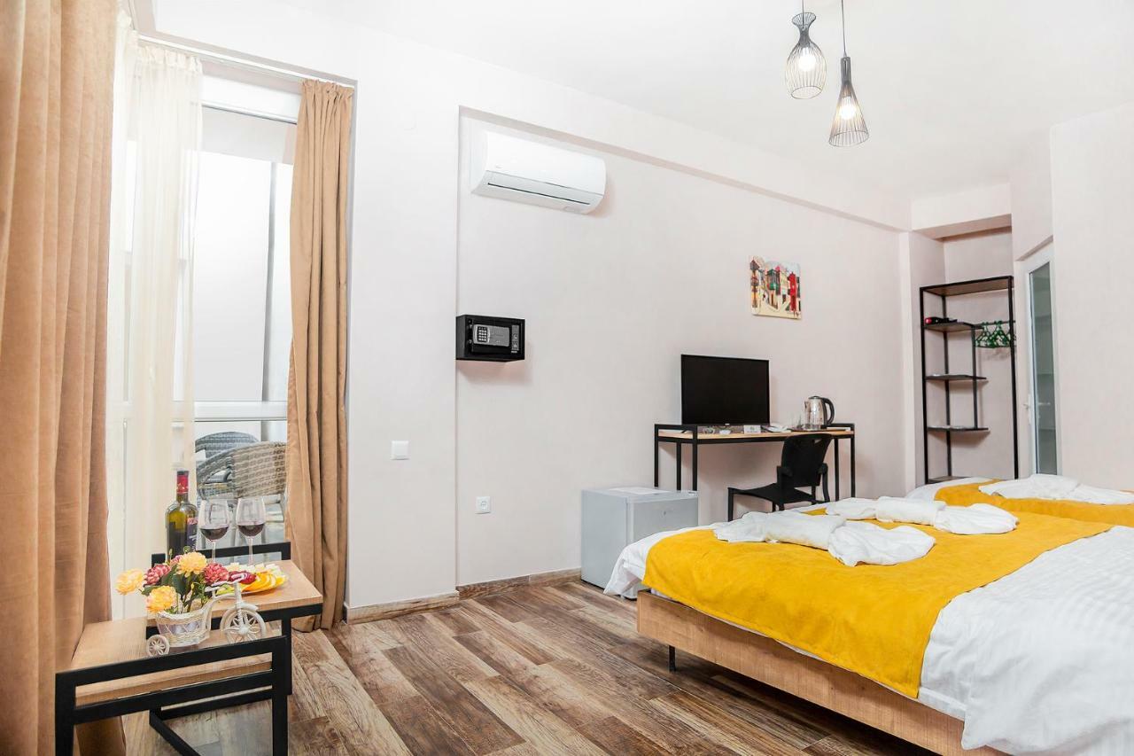 Diuma Hotel Tbilisi Esterno foto