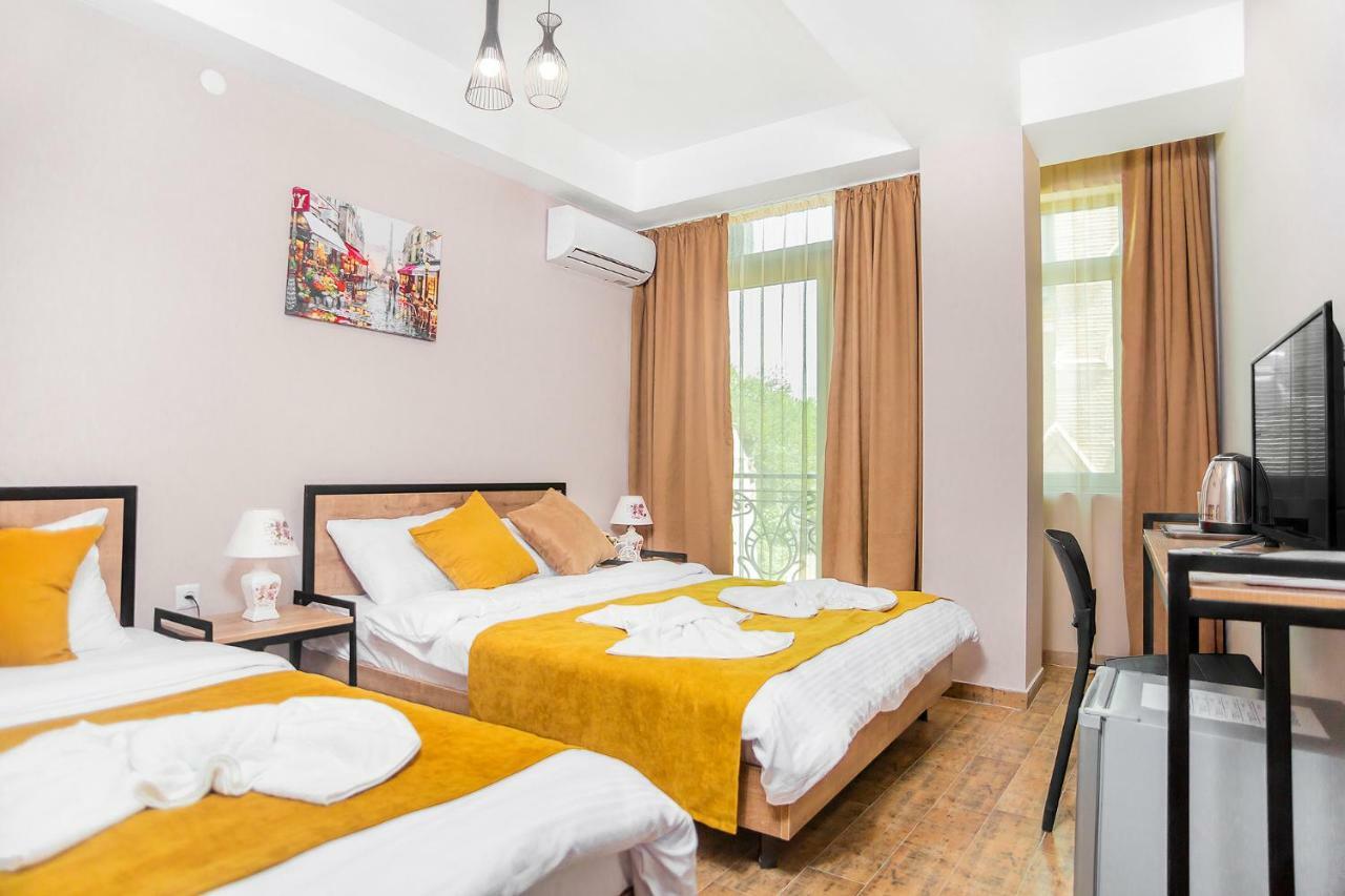 Diuma Hotel Tbilisi Esterno foto